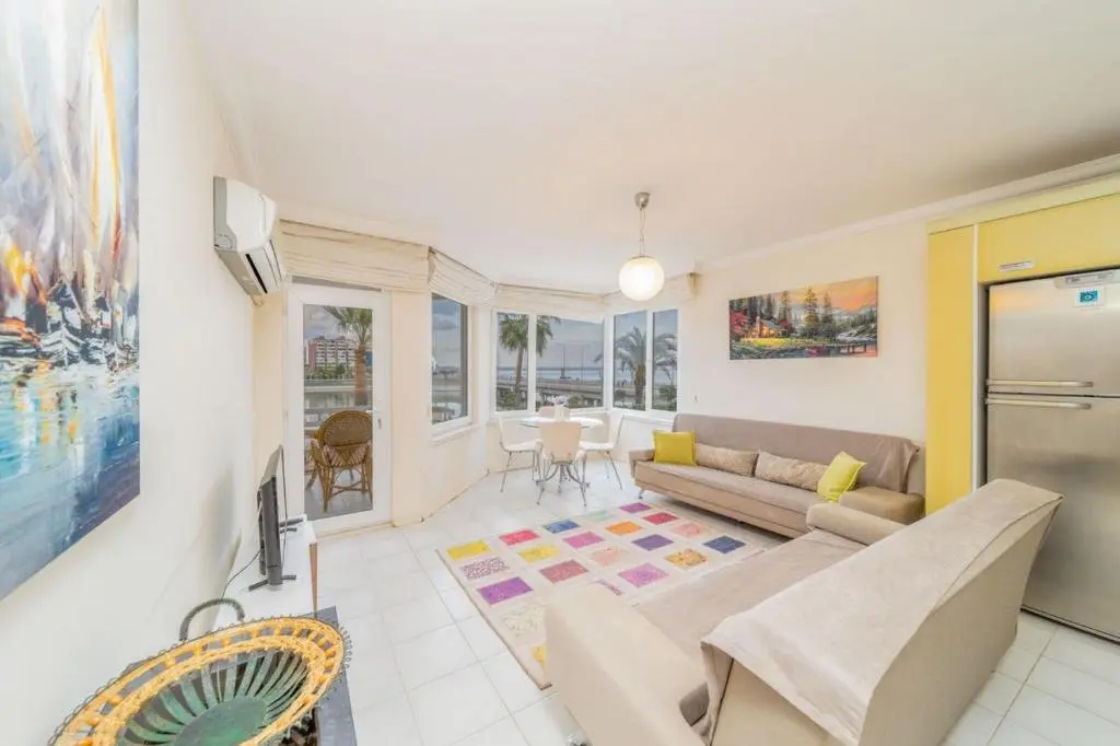 Анталья: Lovely Apartment With Shared Pool in Konyaalti