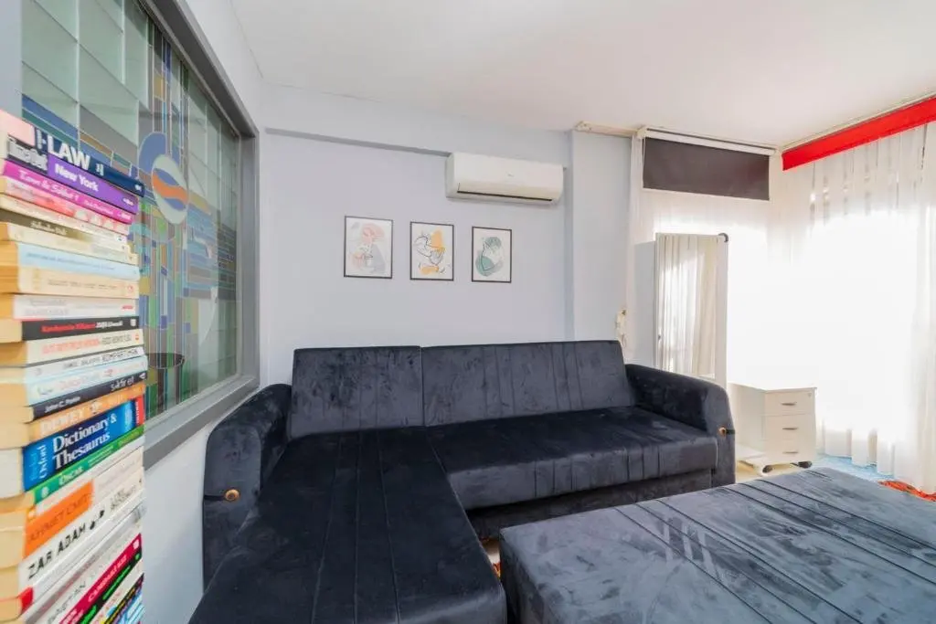 Анталья: Cozy Flat Near Sea With Balcony in Muratpasa