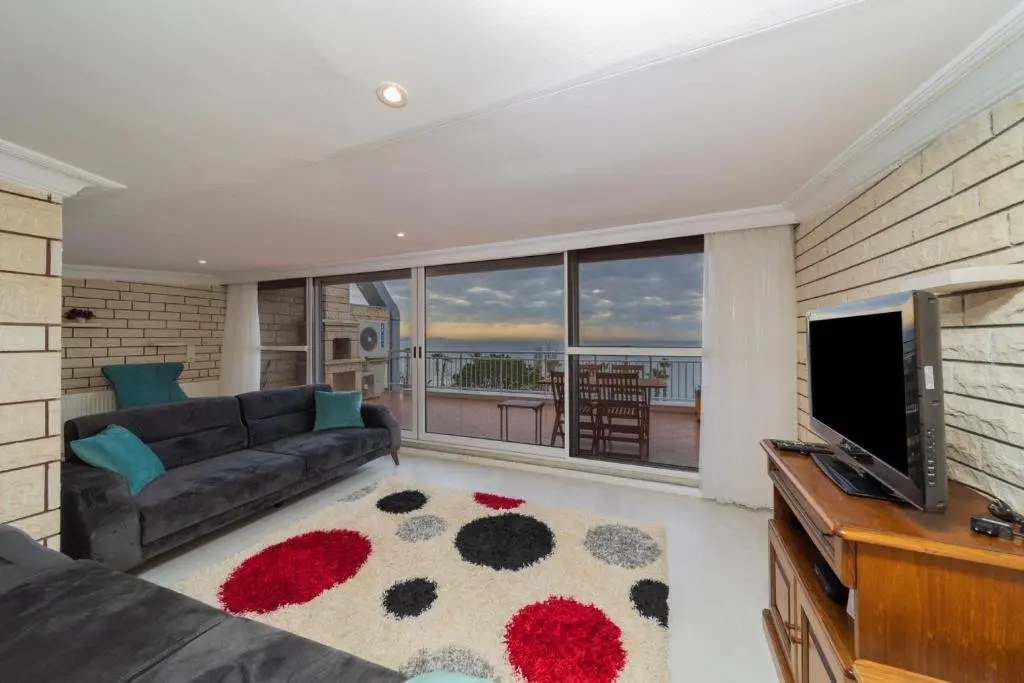 Анталья: Flat With Terrace Next To Konyaalti Beach