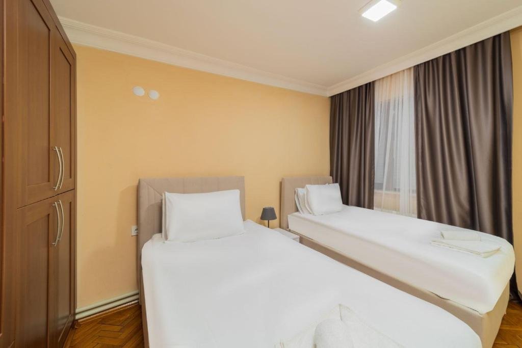 Анталья: Flat With Terrace Next To Konyaalti Beach