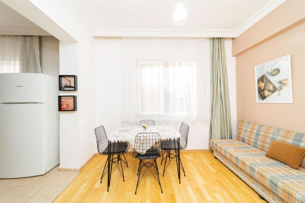 Spacious Flat With Backyard in Muratpasa — фото 1