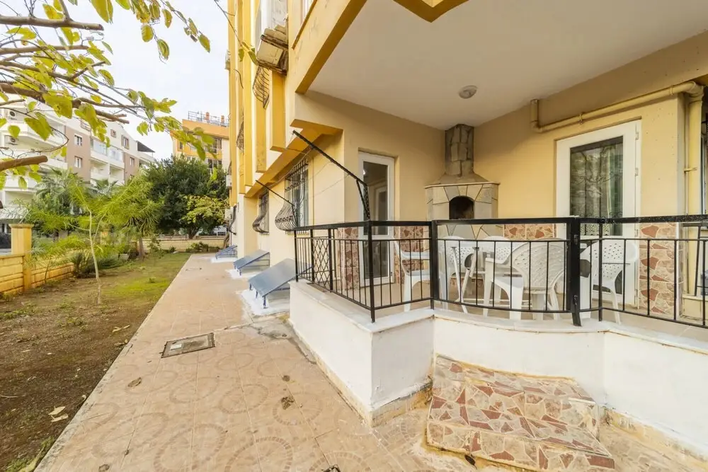Анталья: Spacious Flat With Backyard in Muratpasa