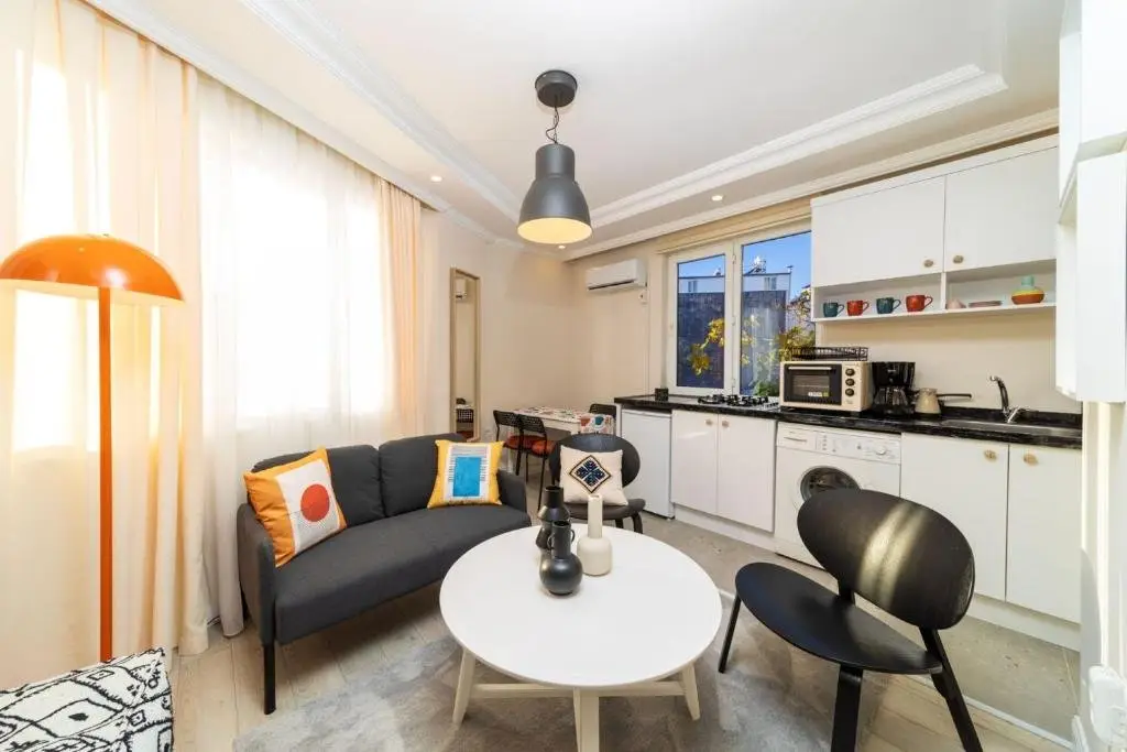 Анталья: Vibrant and Central Apartment in Muratpasa