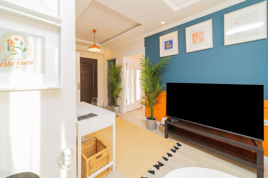 Анталья: Vibrant and Central Apartment in Muratpasa