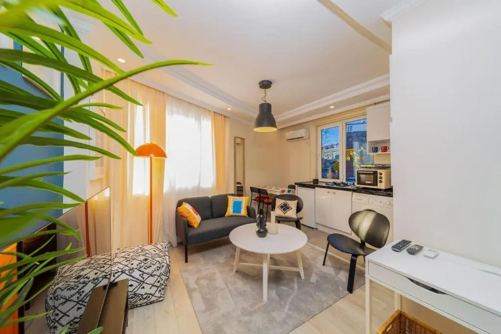 Анталья: Vibrant and Central Apartment in Muratpasa
