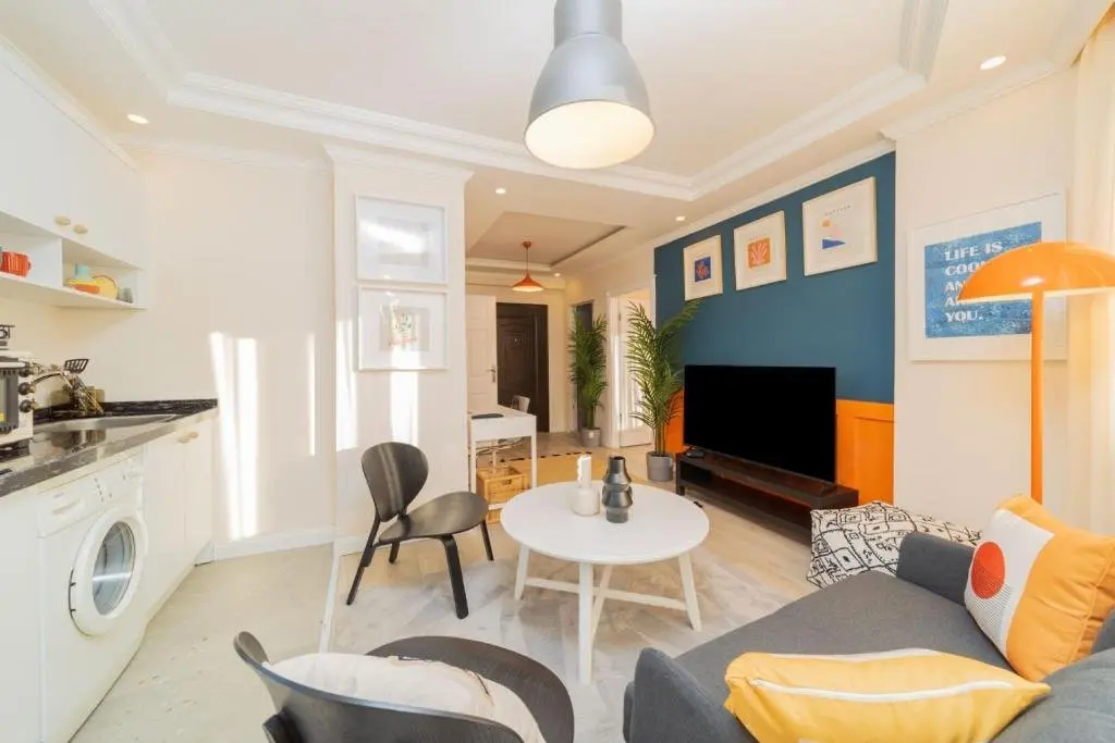 Анталья: Vibrant and Central Apartment in Muratpasa