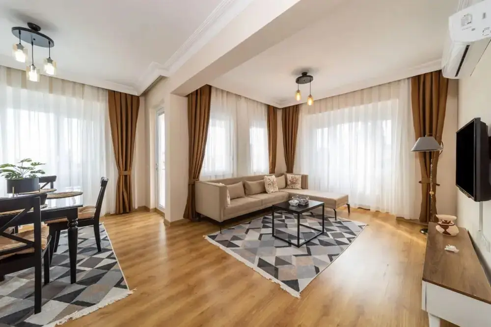 Анталья: Spacious and Central Apartment near Lara Beach in Muratpasa, Antalya