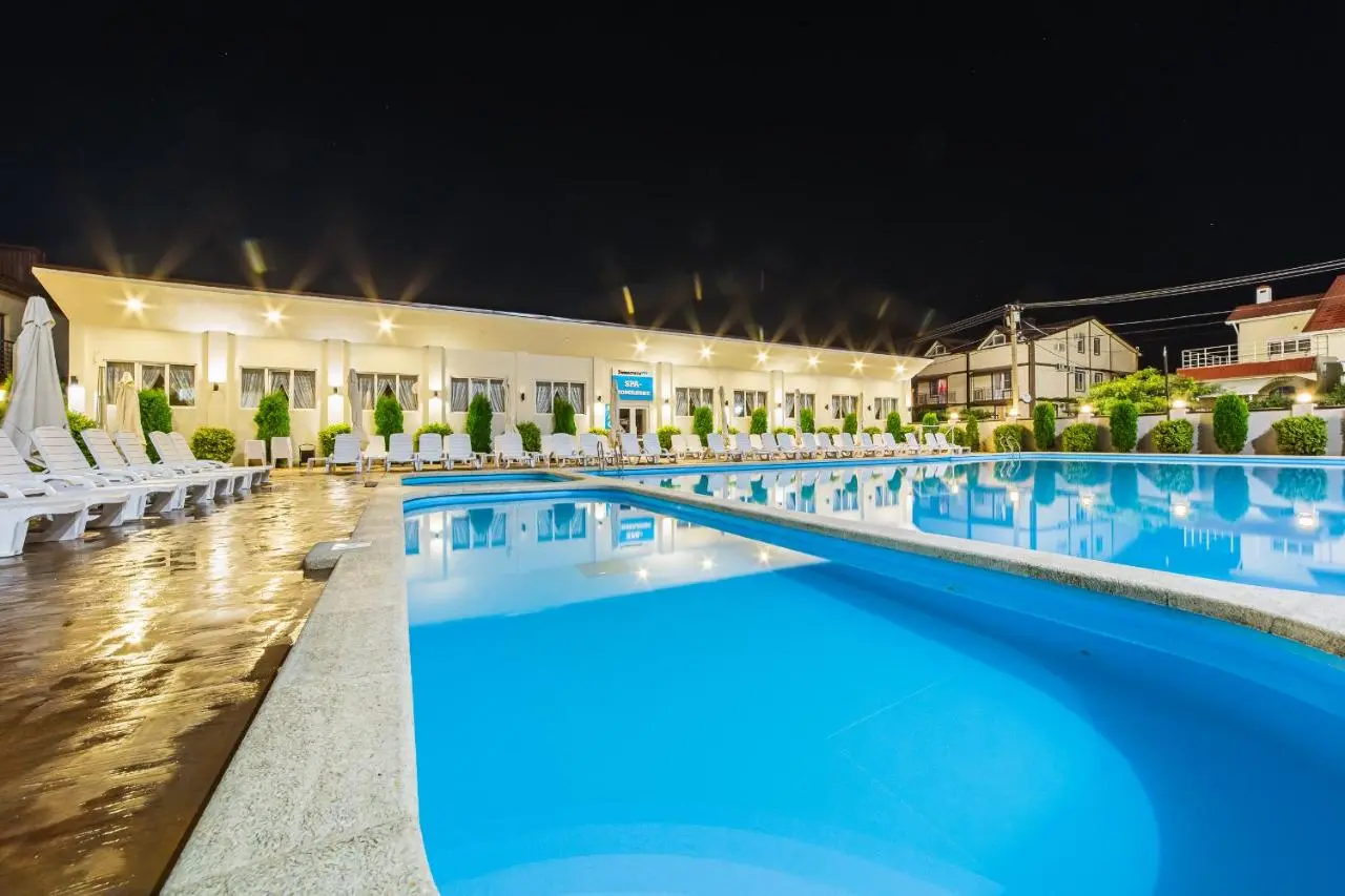 Сукко: Democratia Ultra All Inclusive