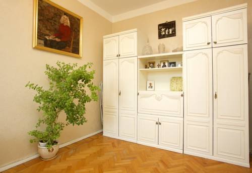 Санкт-Петербург: White Apartment