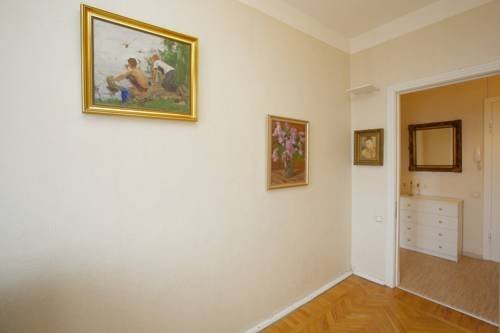 Санкт-Петербург: White Apartment