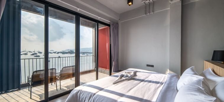 Муанг: Arch39 Phuket Beach Front