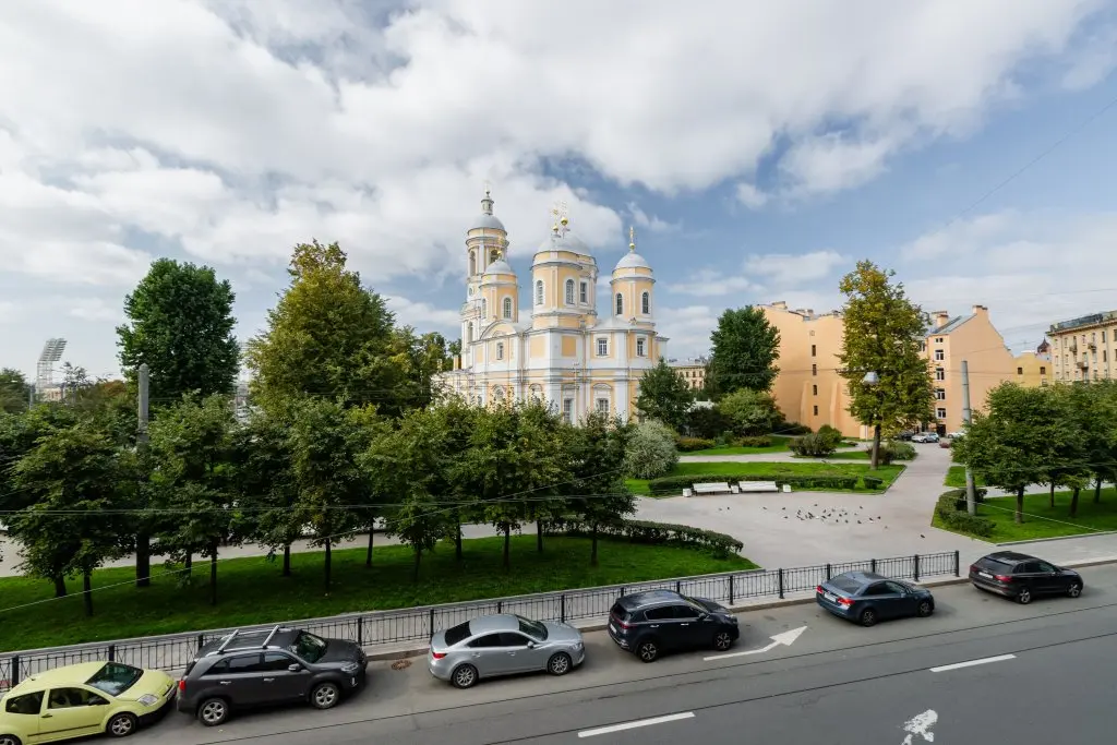 Санкт-Петербург: Апартаменты Fun Trip с Видом на Владимирский Собор