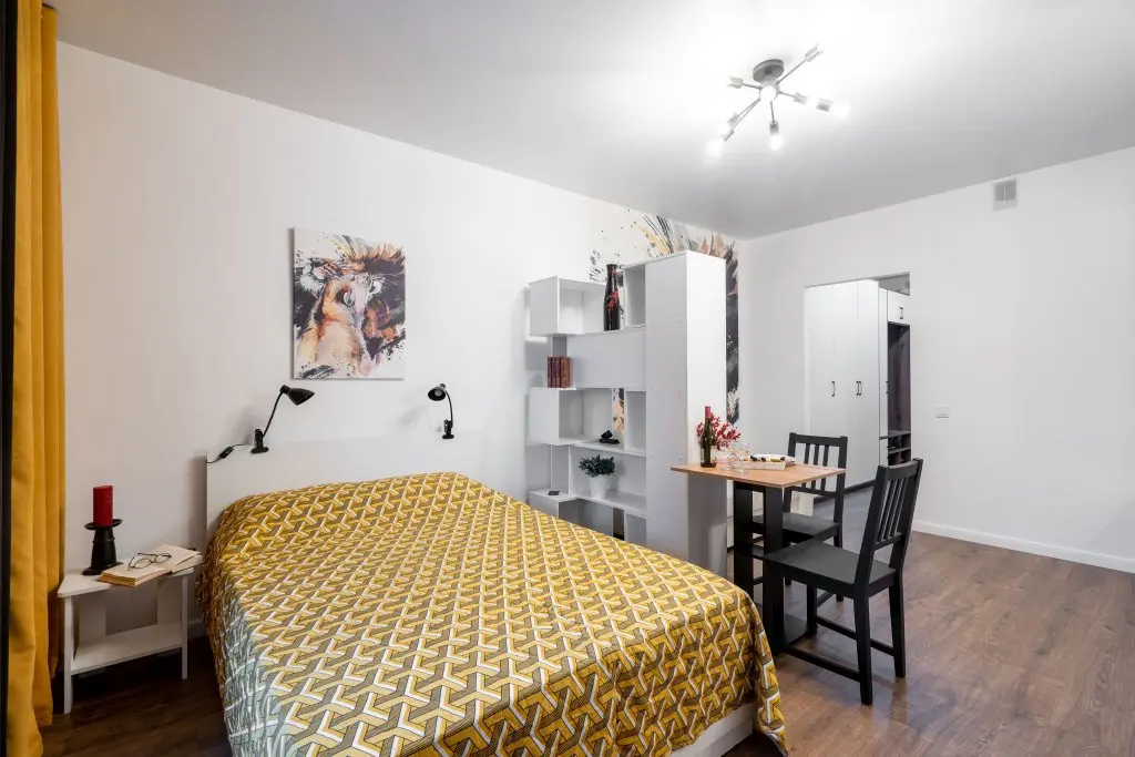 Санкт-Петербург: Апартаменты RoomyRoom Yellow