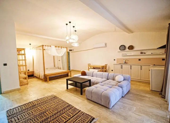 Чешме: Ride And Stay Hotel