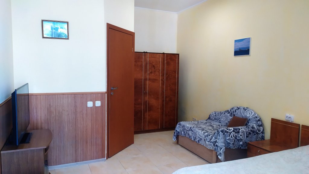 Севастополь: Guest House Rebekka