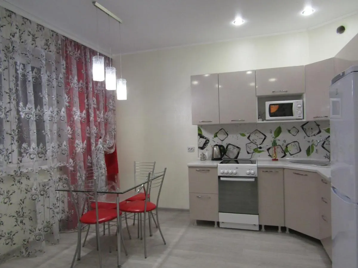 Тюмень: Apartments on Montazhnikov 55