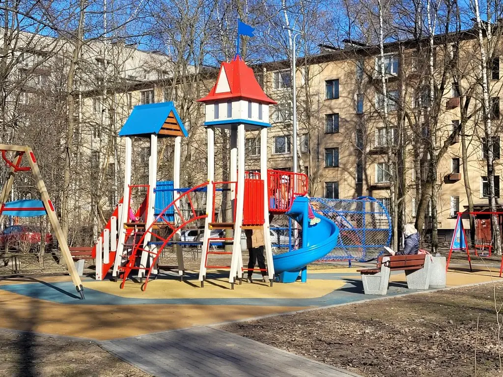 Санкт-Петербург: КАК ДОМА на бульваре Новаторов 94