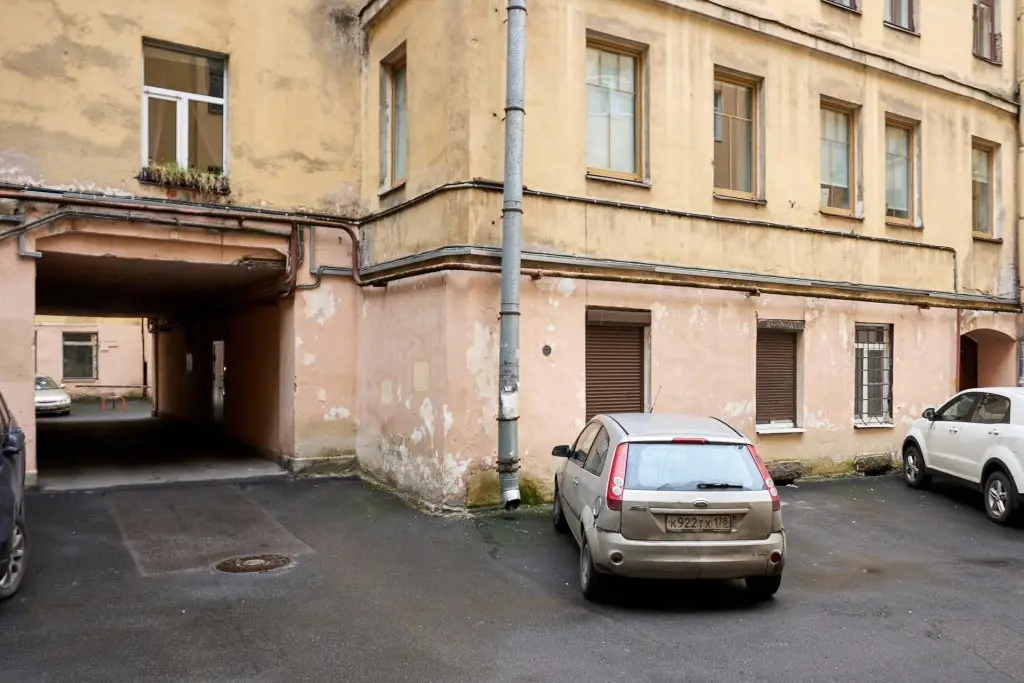 Apartment for weekend on Perekupnaya Lane — фото 1