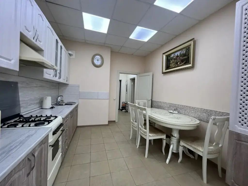 Минеральные Воды: V Mineralnykh Vodakh s vidom na Zmeyku Apartments
