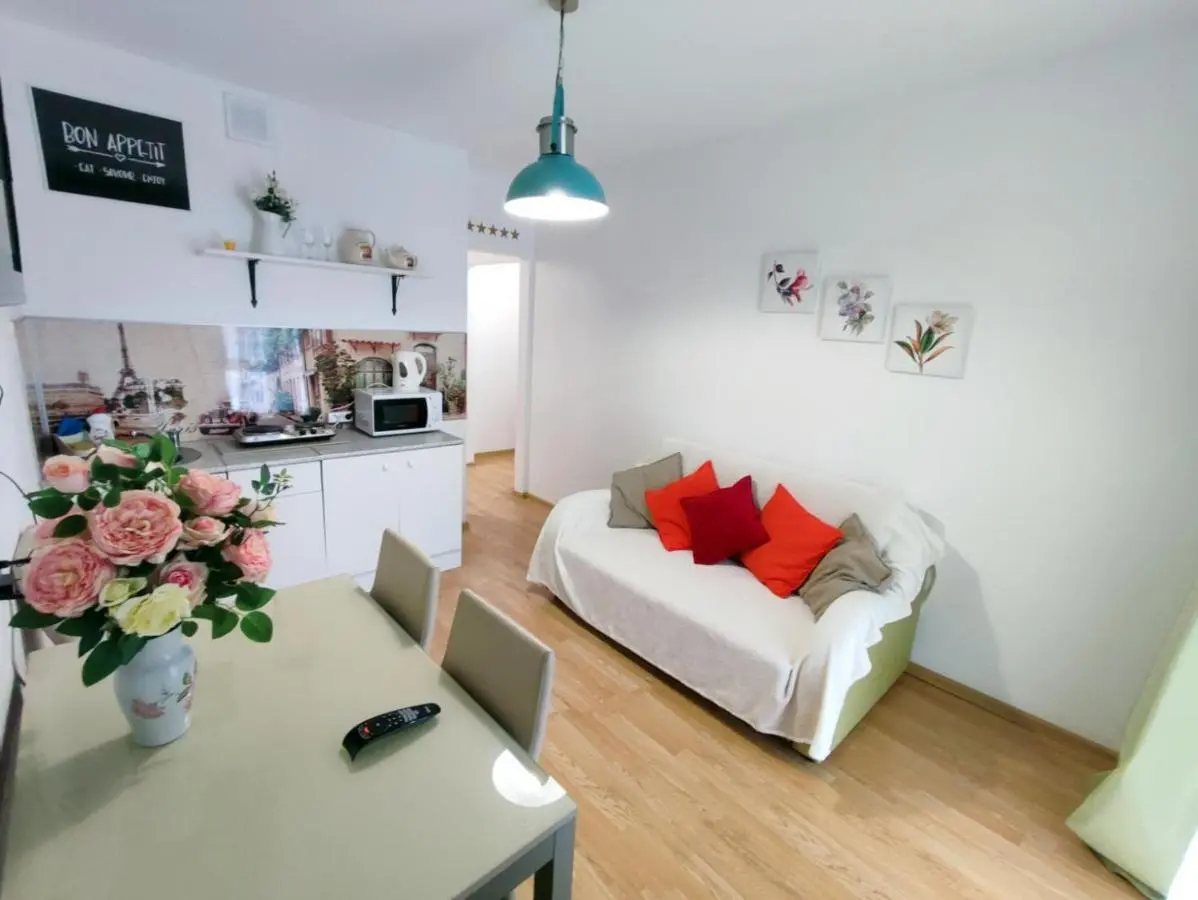 Тюмень: Yulia House