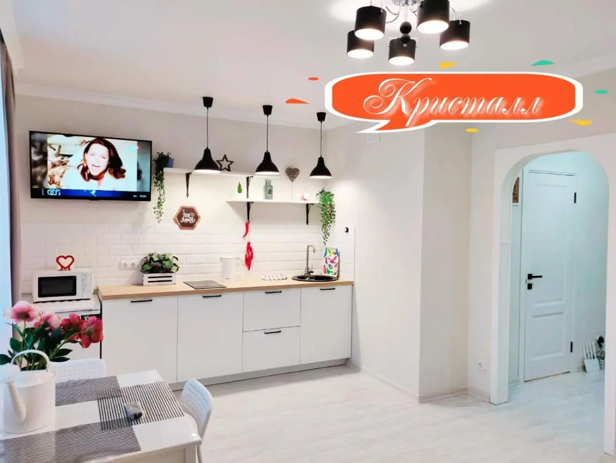 Тюмень: Окно в Париж на Менделеева 2 у ТЦ Кристалл