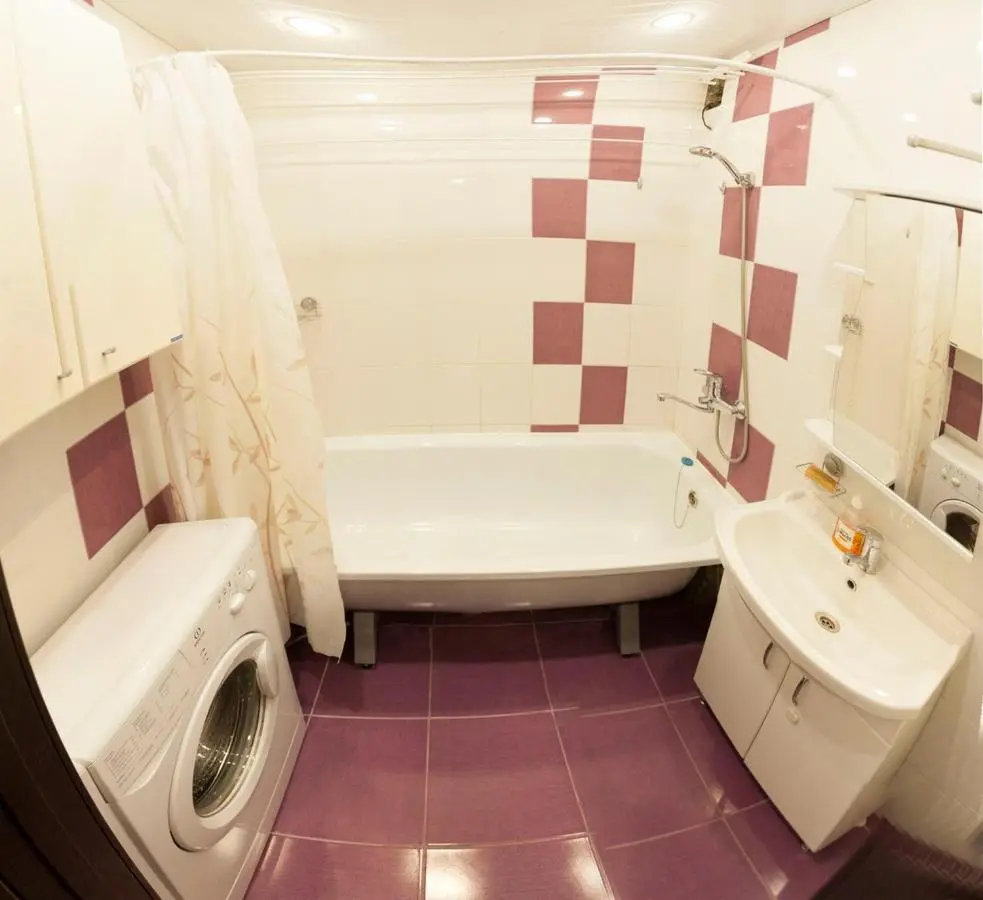 Тюмень: 2kv Apartment Center Gudvin