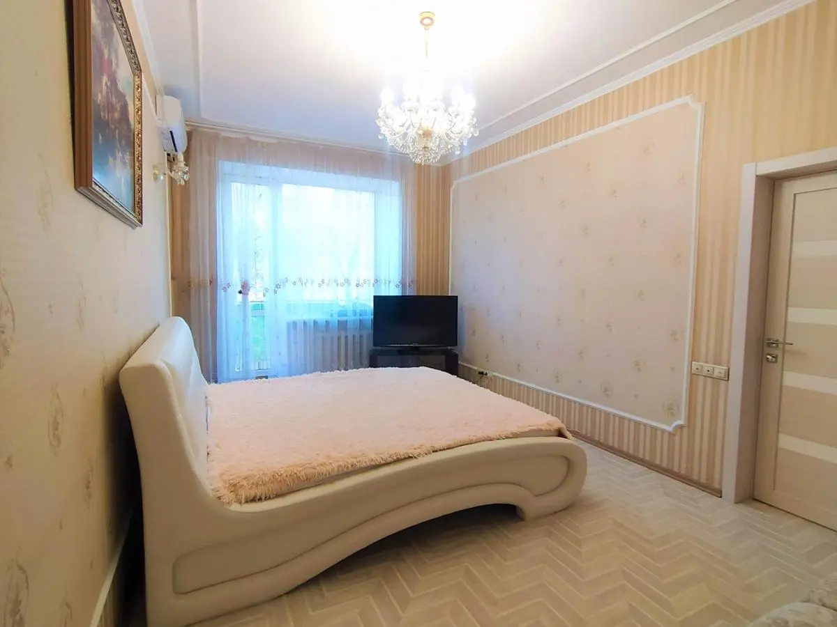 Тюмень: Мельникайте 102, Центр, Аквапарк, Источники