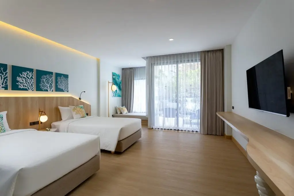 Муанг: Phuket Emerald Beach Resort