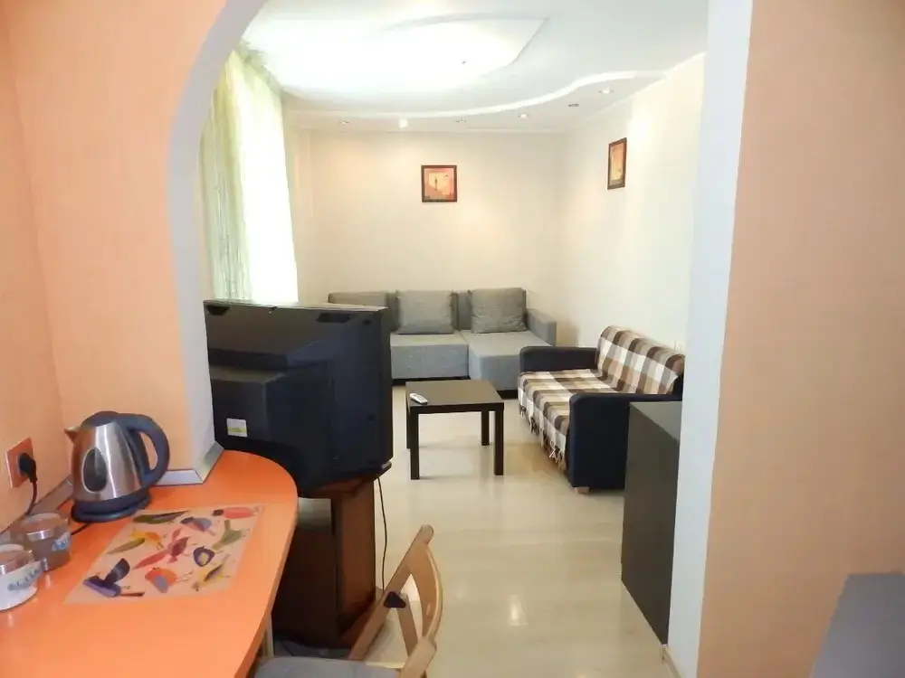 Новокузнецк: Apartment on Ordzhonikidze 42