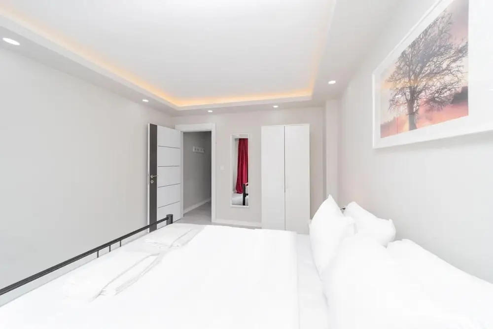 Modern And Fully Furnished 1 1 Flat In Antalya — фото 1