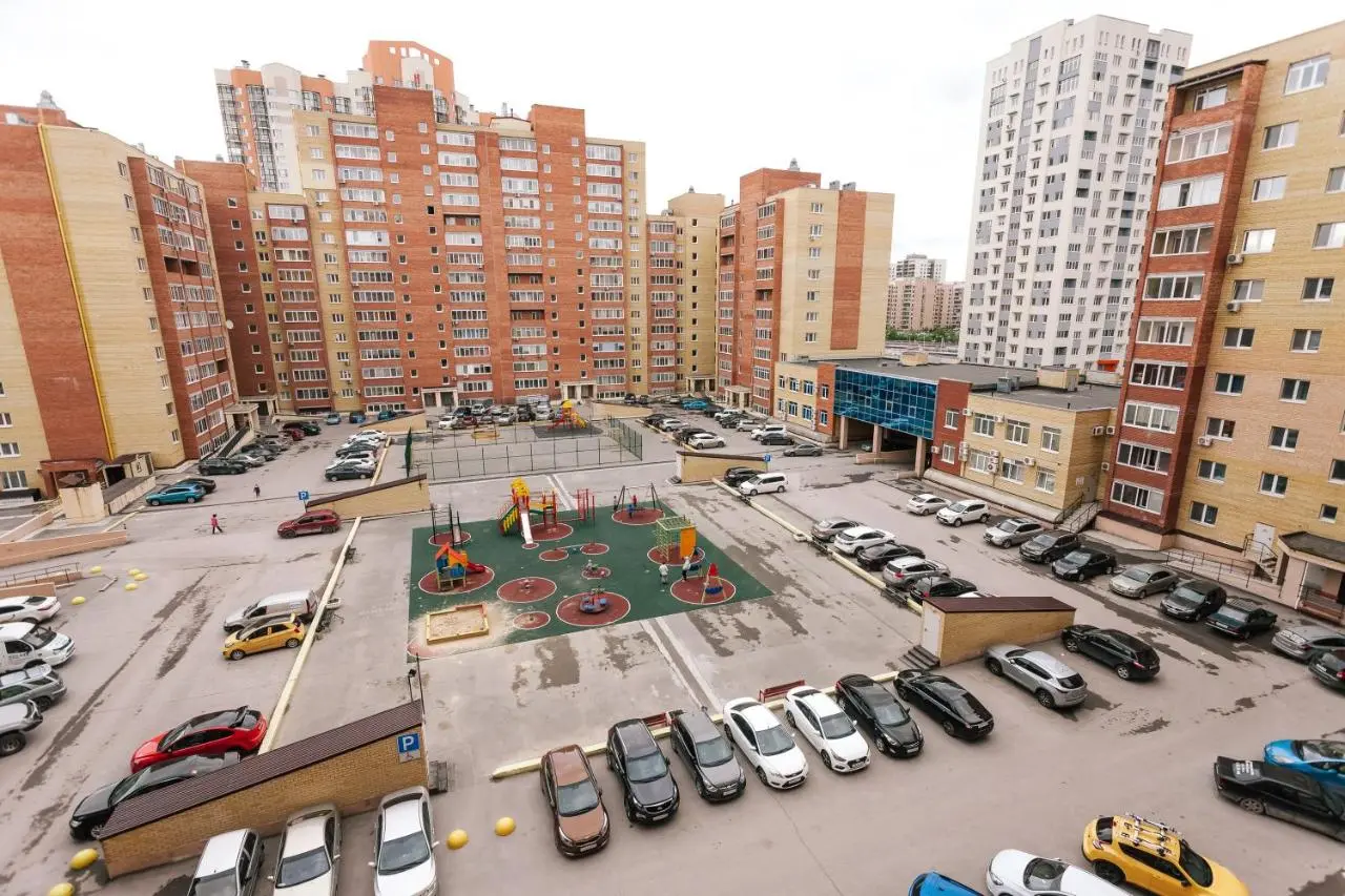 Тюмень: 1k studia Gazovikov 33