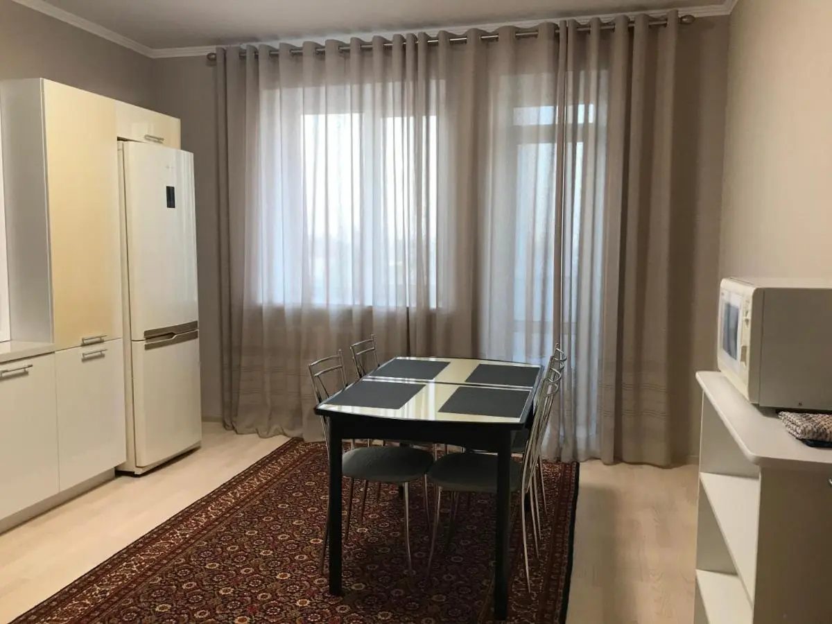 Тюмень: Apartment on Minskaya