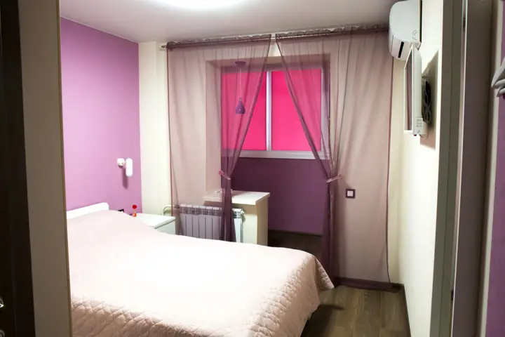 Челябинск: Меблированные комнаты "ROOMER"