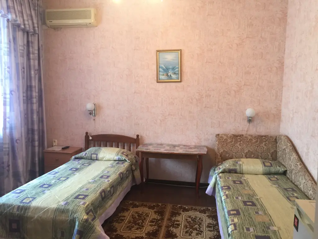 Анапа: Мебелированные комнаты House on Pervomayskaya