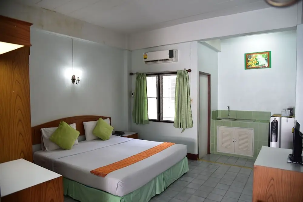 Паттайя: Dragon serviced apartment (Pattaya)