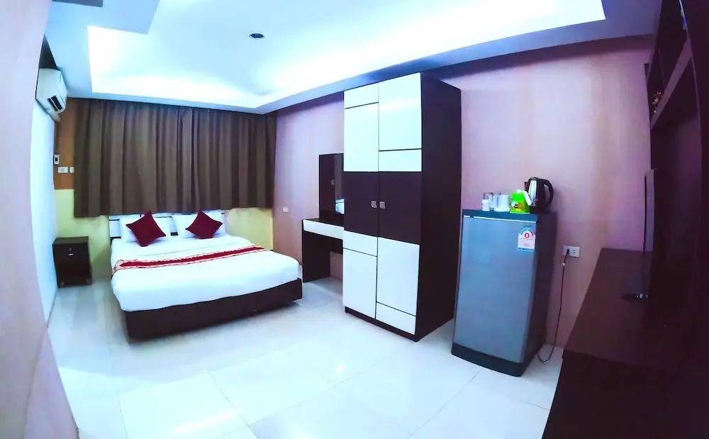 Паттайя: Riqueza Suites Pattaya