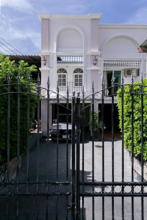 Паттайя: Wong Amat House