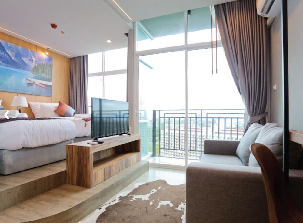 Паттайя: The Ad Grand Jomtien
