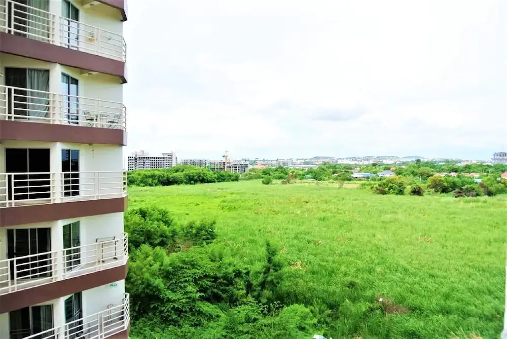 Паттайя: Jomtien Beach Condominium Close to Beach on Great Transport Route Pattaya