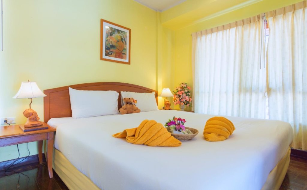 Чаам: Cha Am Villa Beach (SHA Plus+)