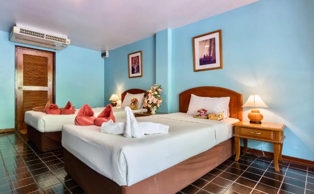 Чаам: Cha Am Villa Beach (SHA Plus+)