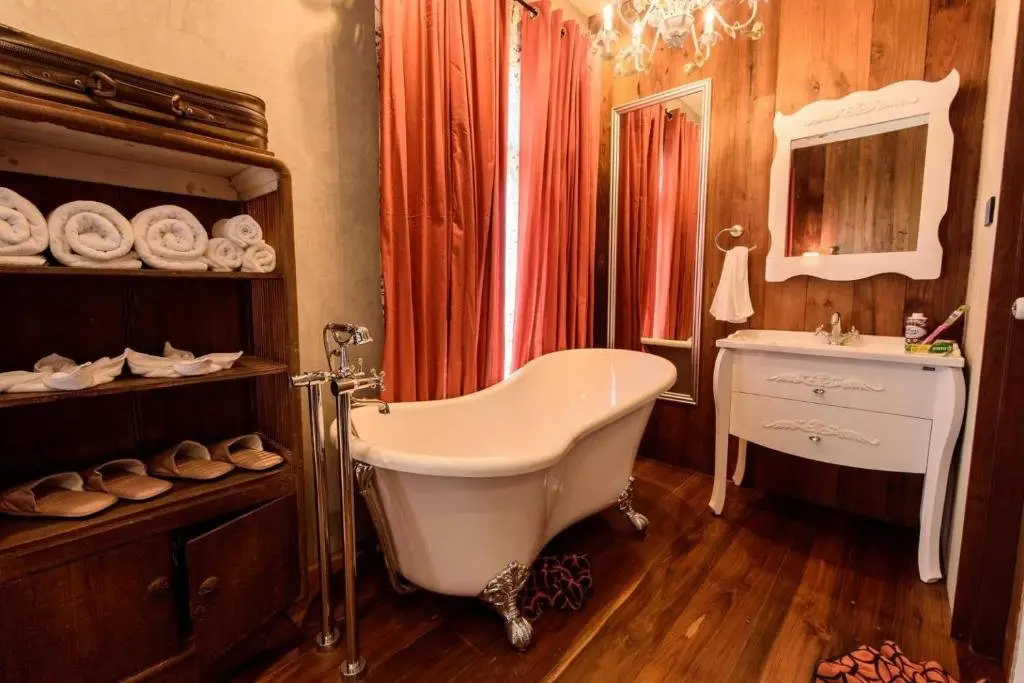 Ампхава: RoomQuest Rimrabeang at Amphawa