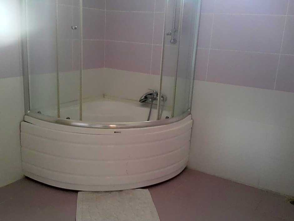Эйюп: New Istanbul Aiport 13 km- Private Bath & Balcony