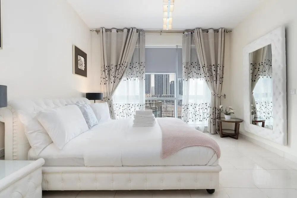 Дубай: Lux BnB I Standpoint Tower I Opera View