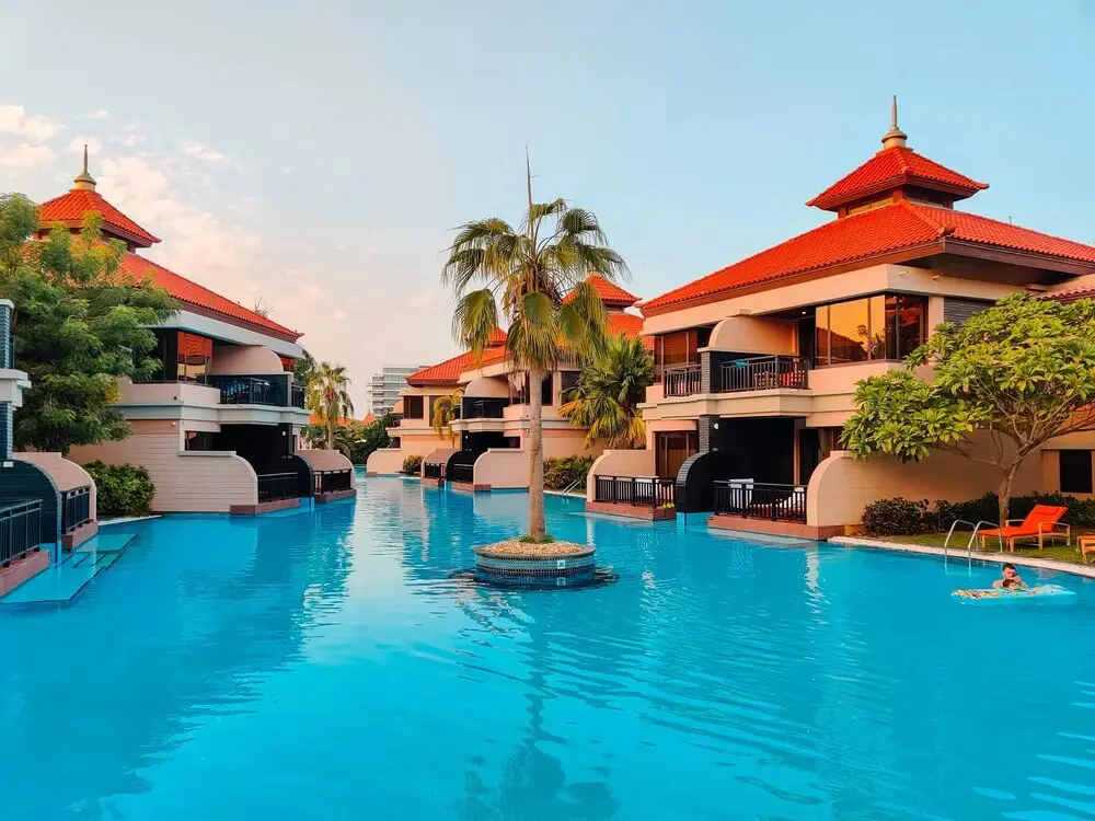 Дубай: Maison Privee - 5* Resort stay on Palm Jumeirah w/ Sea View