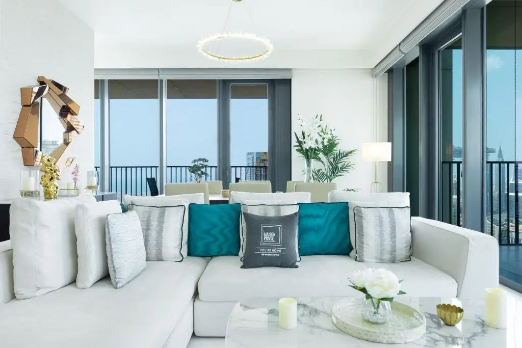 Maison Privee - Exciting Apt Downtown Dubai w/Pool Nxt 2 Dubai Mall — фото 1