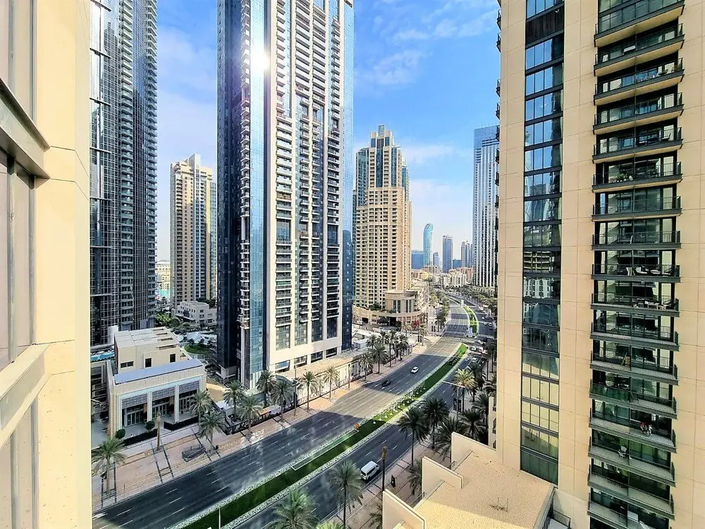 Luxurious Downtown Apt with balcony & View — фото 1