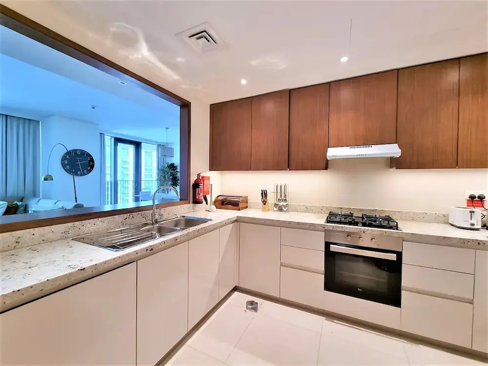 Дубай: Luxurious Downtown Apt with balcony & View