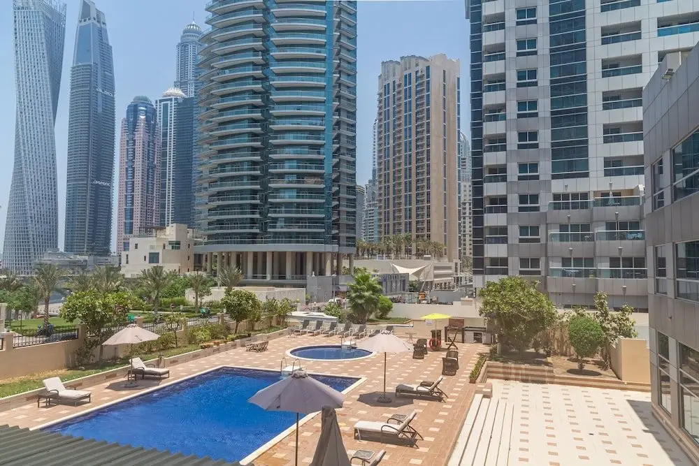Minutes From Beach! Bright 1BR in Dubai Marina! — фото 1