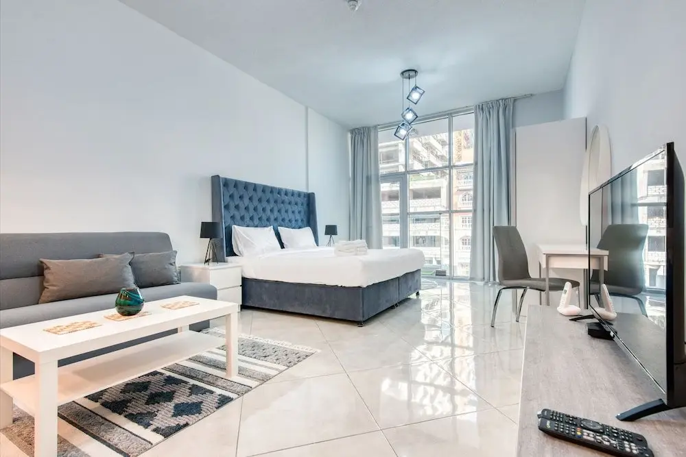 Дубай: Chaima Elegantly Furnished Brand New With Balcony